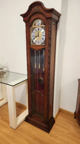 Relógio Carrilhão de Pedestal marca Urgos