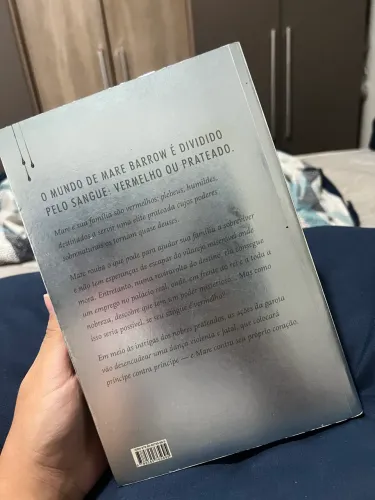 A Rainha Vermelha - Victoria Aveyard