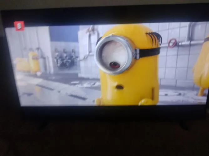 Smart TV 43 polegadas Toshiba borda infinita