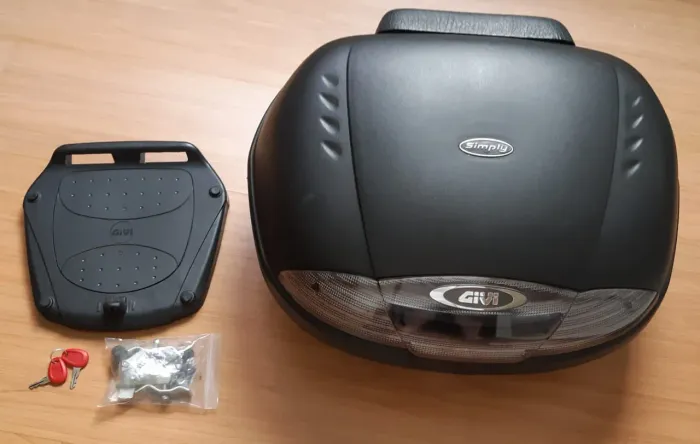 Baú para moto marca GIVI