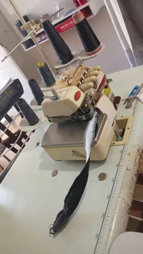 Máquina costura interlok