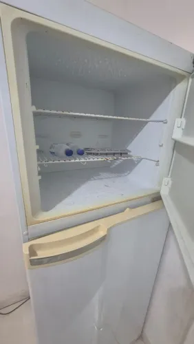 Geladeira duplex 220v funcionando