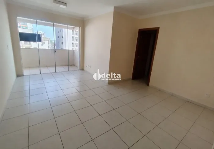 Apartamento com 3 quartos sendo 1 suíte disponível para locação no bairro Patrimônio em Ub