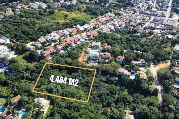 À Venda: Terreno com 4.489 m² na Ferradura Excelente Oportunidade para Condomínio ou Pous