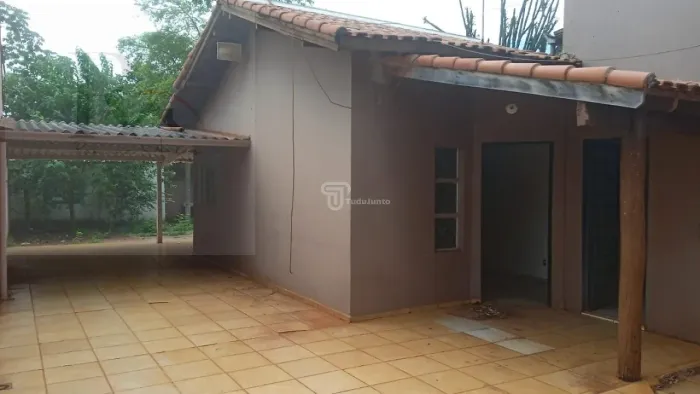 Casa para Venda em Dourados, Jardim Europa, 3 dormitórios, 1 suíte, 3 banheiros, 3 vagas