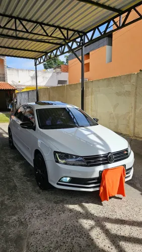 Volkswagen Jetta Comfortline 1.4 TSI 16V 4P Aut. 2017