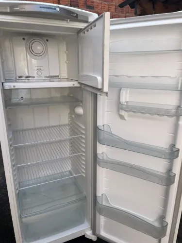 Vendo geladeira Consul