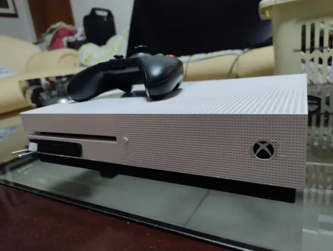 Xbox One S