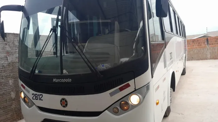 IDEALI MERCEDES 1722 2012