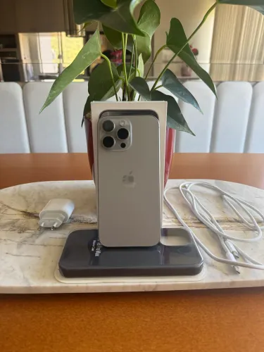 iPhone 16 pro Max 256gb natural titanium (usado em ótimo estado) - em até 12x.