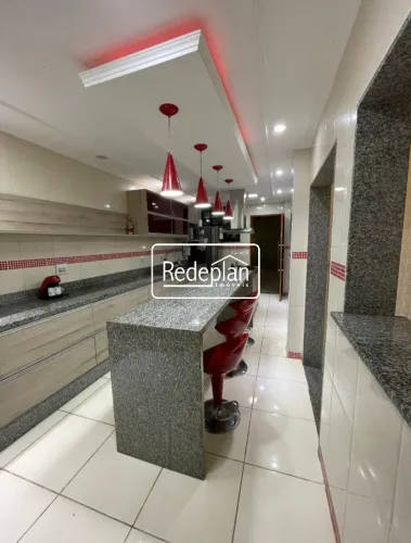 Casa com 04 suítes, quintal e área gourmet no Retiro /VR