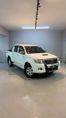 Toyota Hilux CD SRV D4-d 4X4 3.0 TDI Diesel AUT 2013