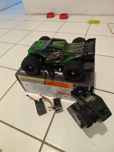 Carrinho de controle remoto escala 1/14