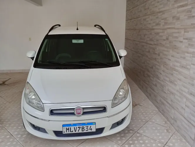 Fiat Idea Essence 1.6 Flex 16V 5P 2014