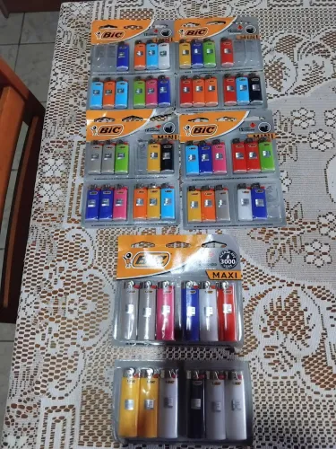 Isqueiro bic novo