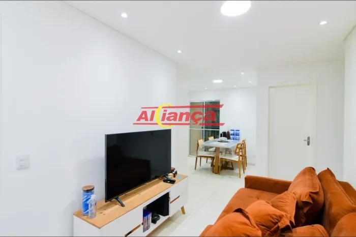 Apartamento à venda com 56m², 2 dormitórios (1 suíte), sacada e 1 vaga no Parque Continent