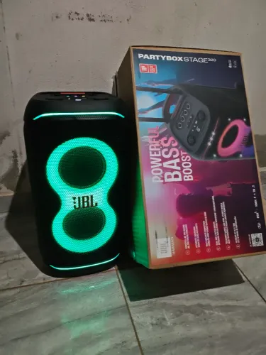 Vendo JBL party box stage 320 ? praticamente nova com NF