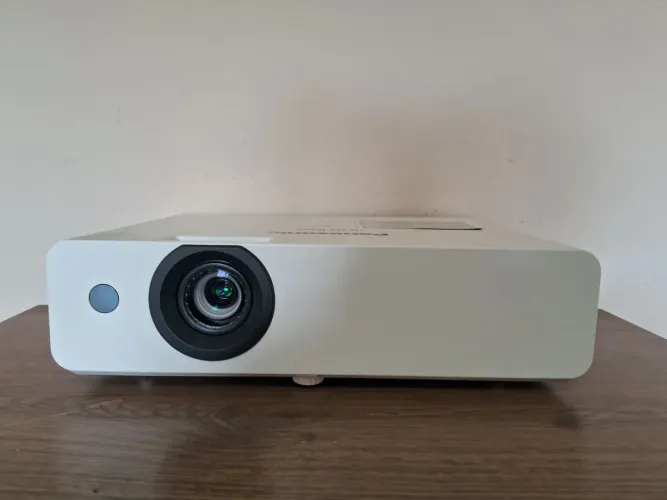 Projetor Panasonic LW373 (wxga)