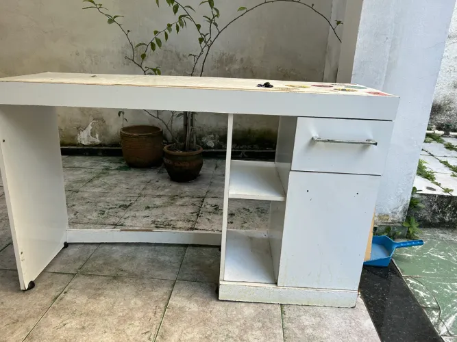 Doação escrivaninha