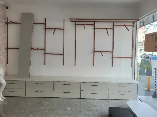 Vendo móveis para loja