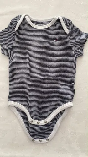 Body infantil Tommy Hilfiger 12 meses