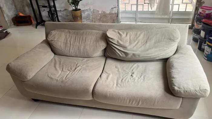 Vendo sofá de 2 lugares