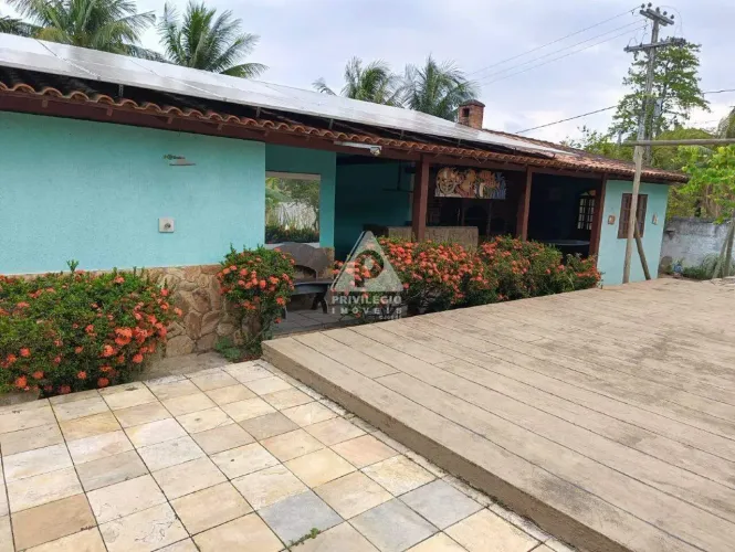 Chácara à venda em Tanguá com 3 quartos e 2 suítes de 1.000m2