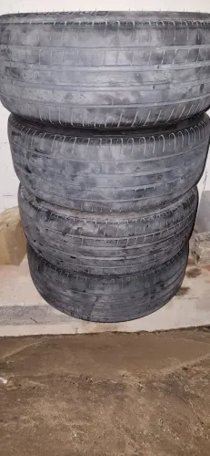 PNEUS 215/50 R17