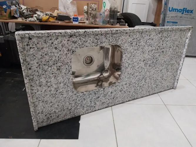 Pedra de pia com cuba inox 1300x600