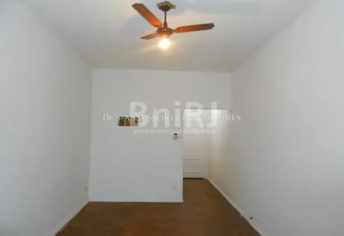 COPACABANA - ÓTIMO CONJUGADO, EM EXCELENTE LOCALIZAÇÃO