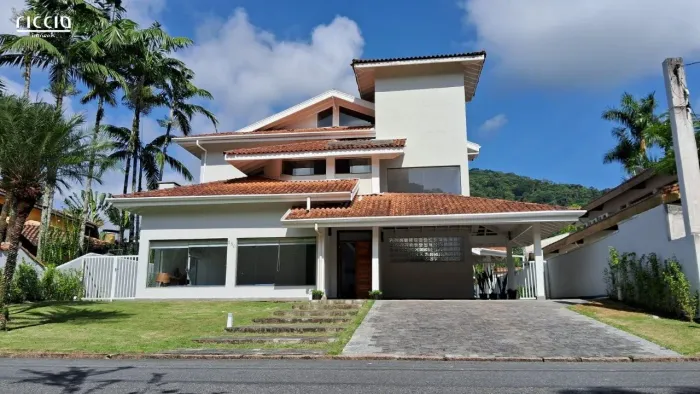Casa Sobrado de Alto Padrão à Venda - Condomínio Tabatinga, Caraguatatuba