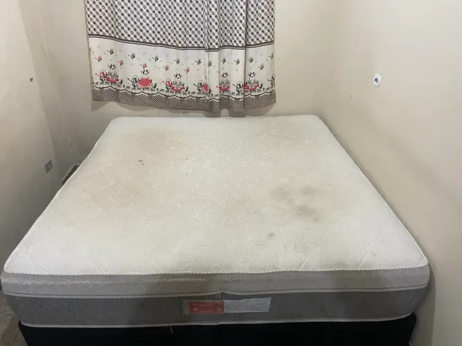 Vende-se cama king size espuma D26