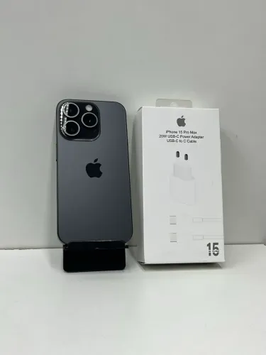 iPhone 15 pro 256 gigas