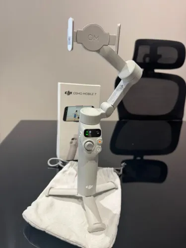 Estabilizador Gimbal DJI Osmo Mobile - Seminovo (Pouquíssimo Uso)