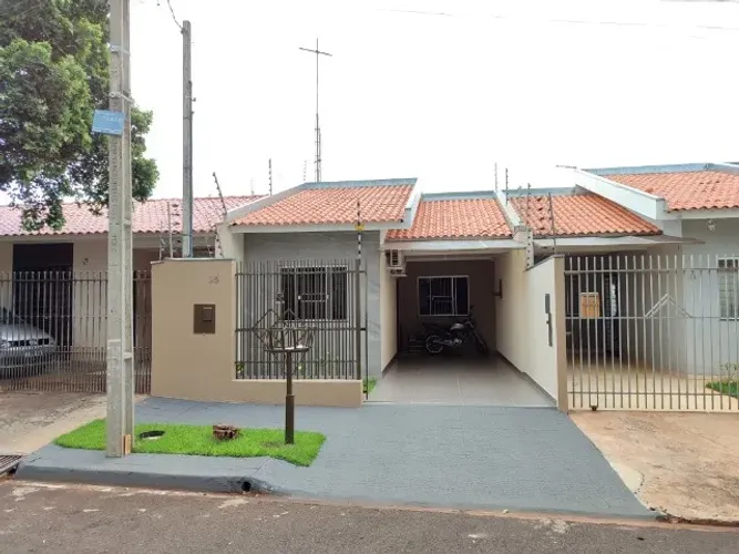 Casa para venda com 03 quartos no Jardim Madrid, próximo ao Cidade Alta