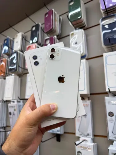 iPhone 11 128 GB Completo