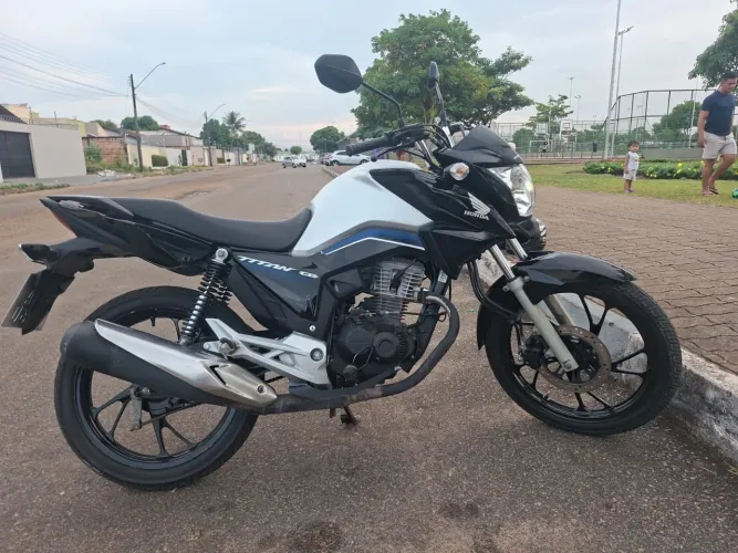 Vendo Titan 160 2023