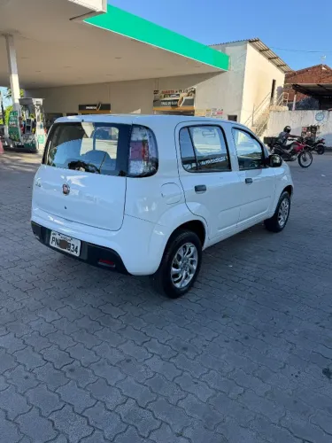 Fiat Uno Attractive 1.0 EVO Fire Flex 8V 5P 2021