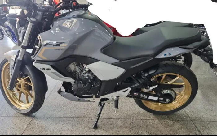 Fz15 novíssima, 2026 e 85 km rodados apenas