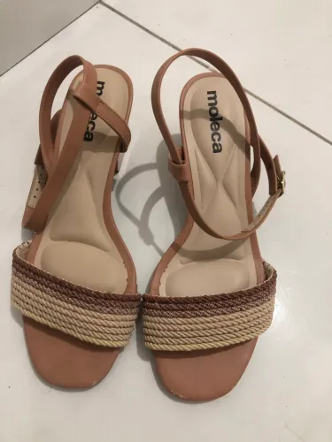 vende-se sandália moleca