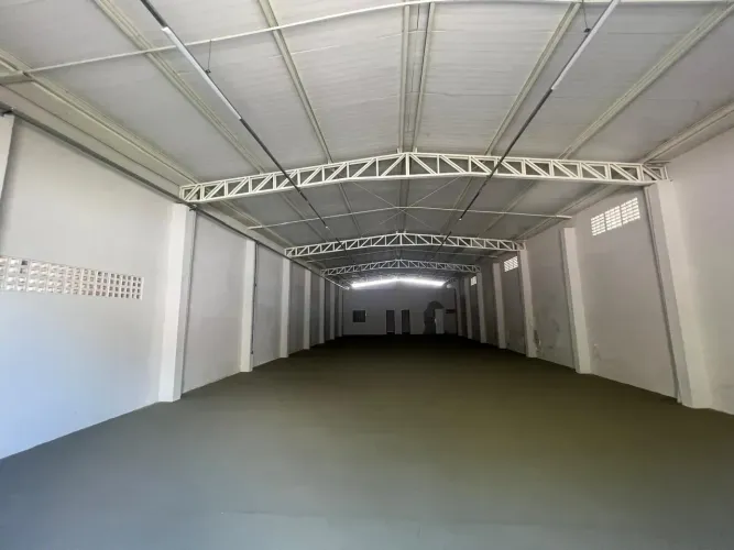 Galpão comercial alugar no Bairro Angelim, próximo da Av.Henry Wall com 240 m², escritóri