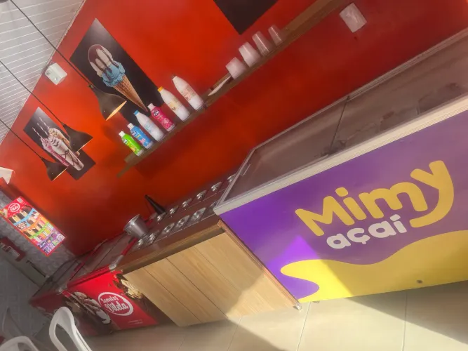 Panificadora completa, conta com espaço mercearia e sorveteria.