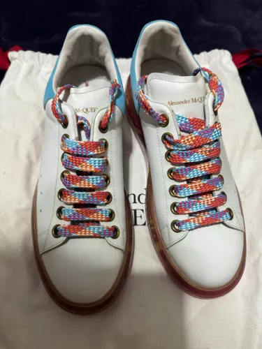 Tenis Alexander McQueen super novo