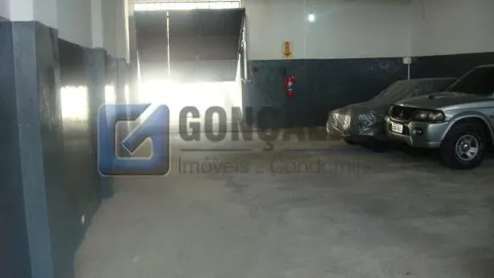Prédio Comercial à Venda em Nova Petrópolis, SBC  350 m² Internos, 250 m² de Terreno, 15 V