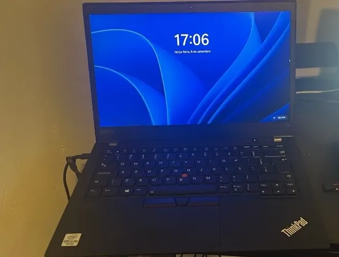 Notebook Lenovo i5-10310 16GB 240GBNVME pouco usado
