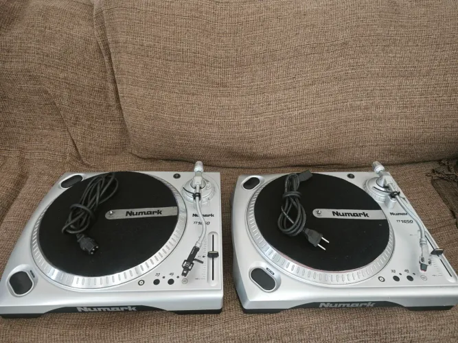 Toca discos Numark TT 1650 Direct Driver