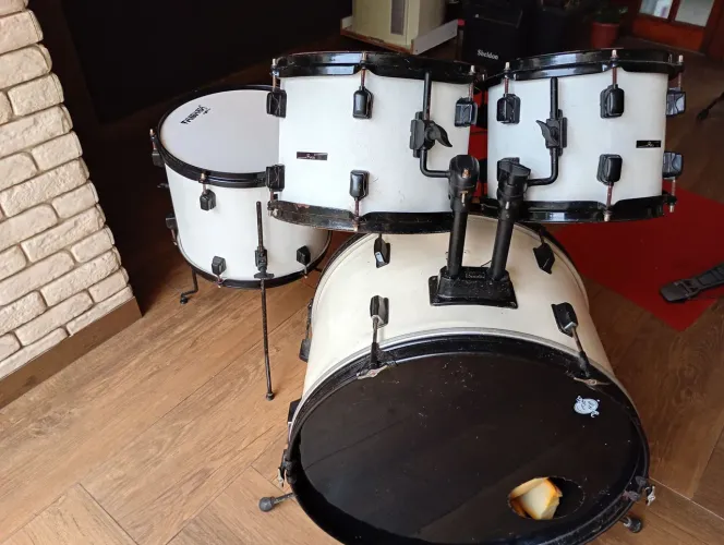 Bateria RMV Rock. Somente tambores.