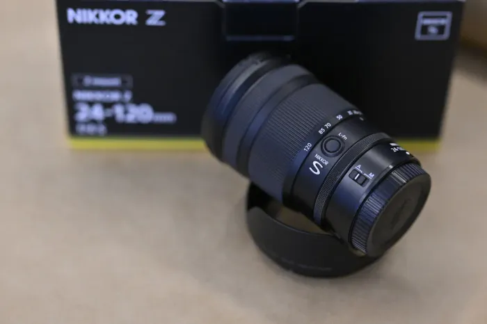 Lente Nikon Z 24-120mm f4 S Line
