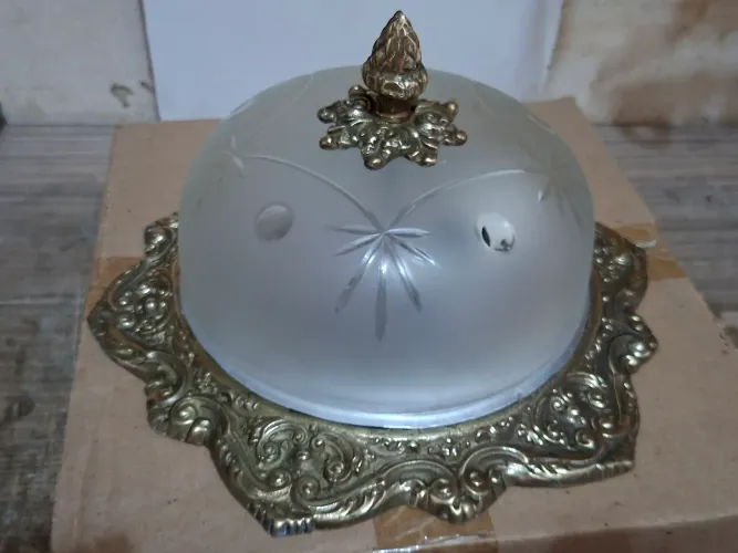 Lustre paflon uma lâmpada em bronze anos 50.