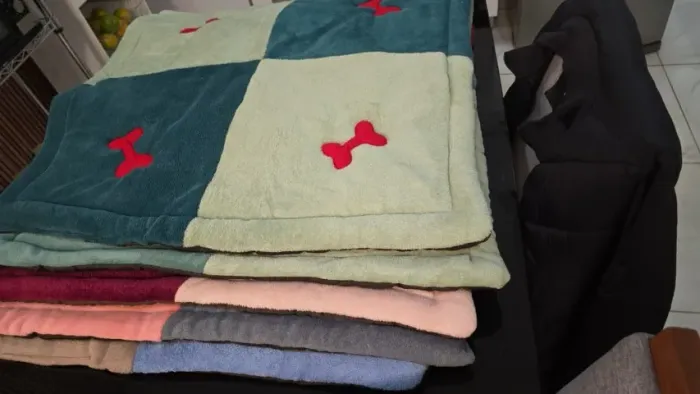 Kit com 5 tapetes estilo edredon em Soft para cães